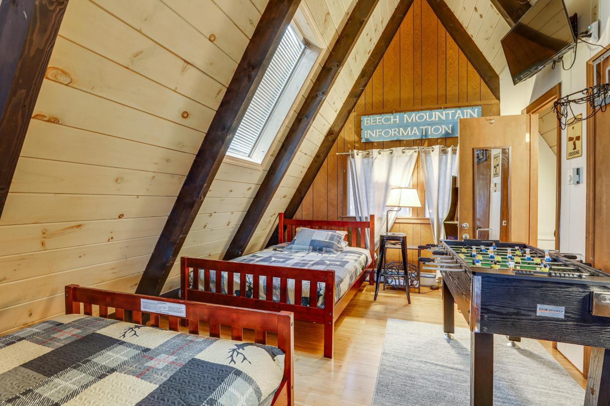 A-Frame Cabin With Hot Tub 1 Mi To Beech Mountain! Dış mekan fotoğraf